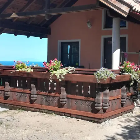 Kallista 1 Holiday home *